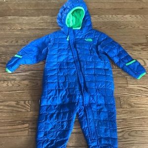 12-18 NORTHFACE SNOW SUIT